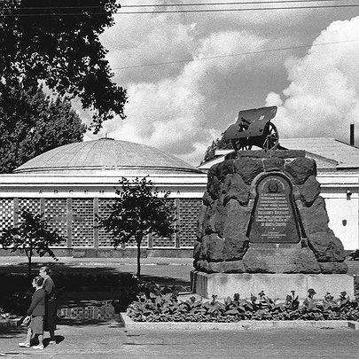 Історія станції метро "Арсенальна": вже не найглибша у світі - 412x412