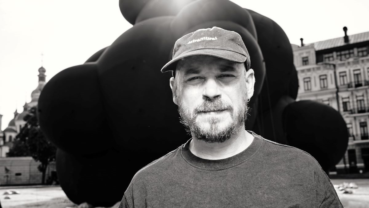Художник Олексій Сай: "Наша "Чорна хмара" — це попередження світу: "Готуйтесь, вже припливло!"