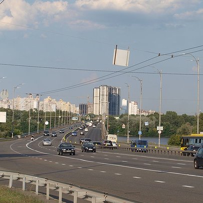 У Києві проведуть протиаварійний ремонт мосту через Десенку: подробиці - 412x412