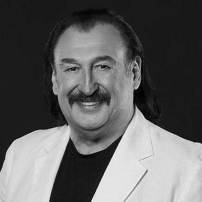 Стало відомо, де і коли поховають Степана Гігу - 412x412