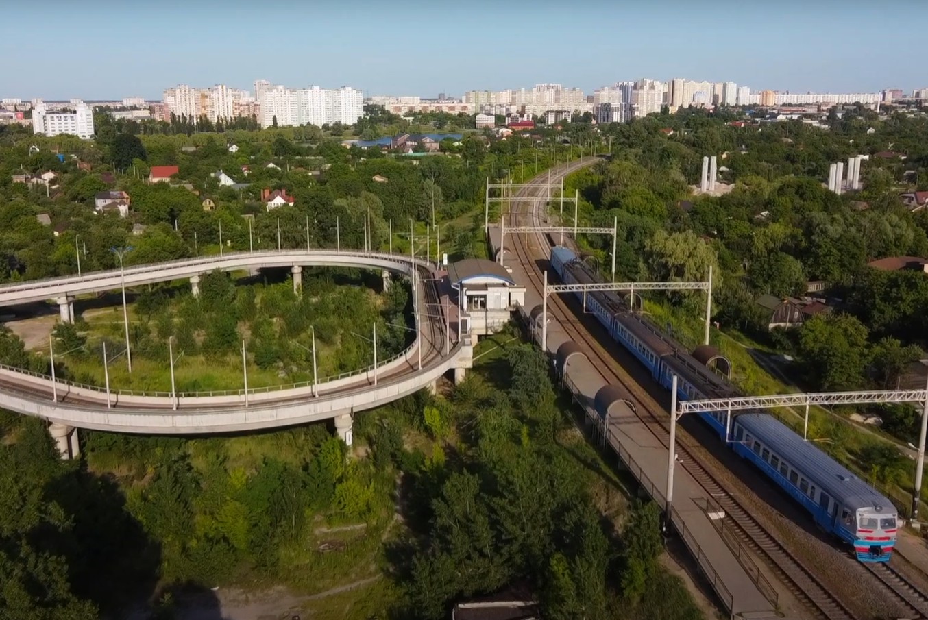 На Русанівських Садах зроблять тунель під залізницею, щоб "вивести" Подільський міст на Троєщину