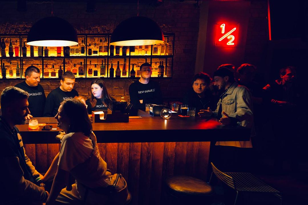 У Києві відкрився музичний бар з коктейлями і вінілом