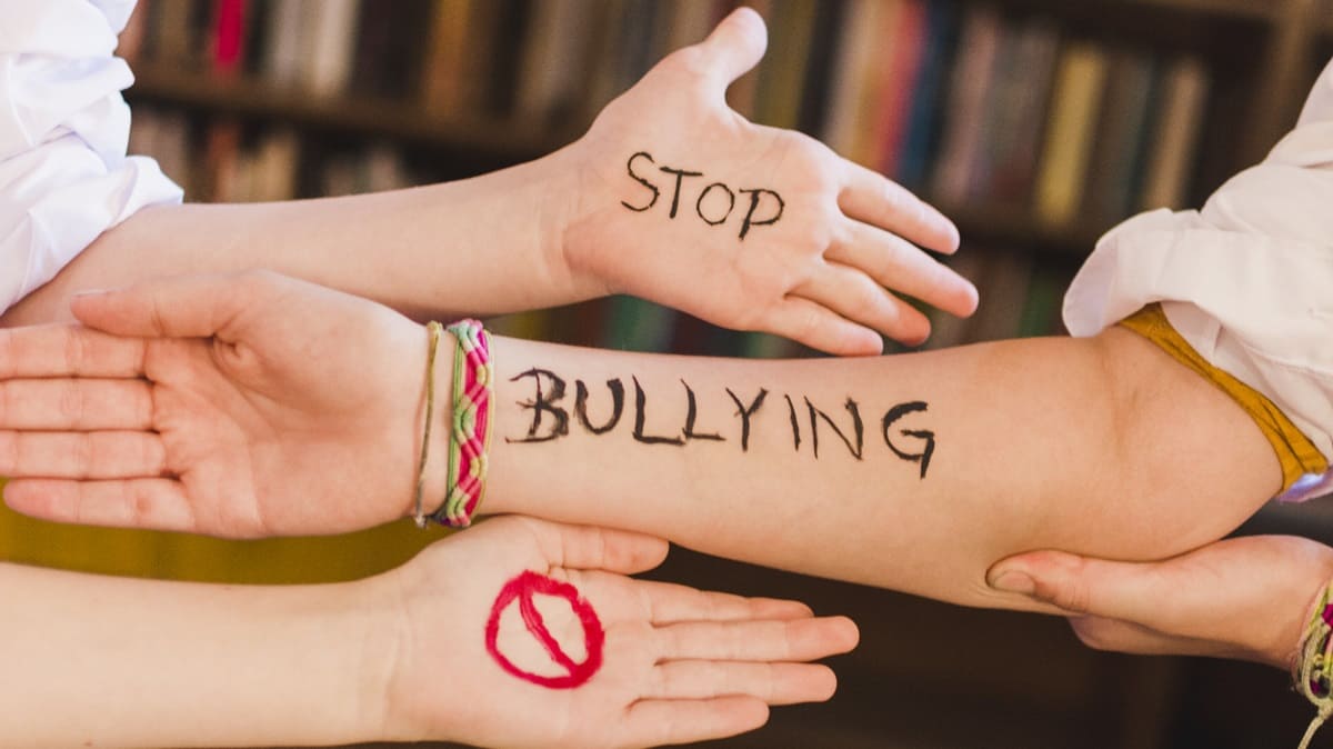 Цькування у школі: дорослі спогади про дитячий булінг, який важко забути