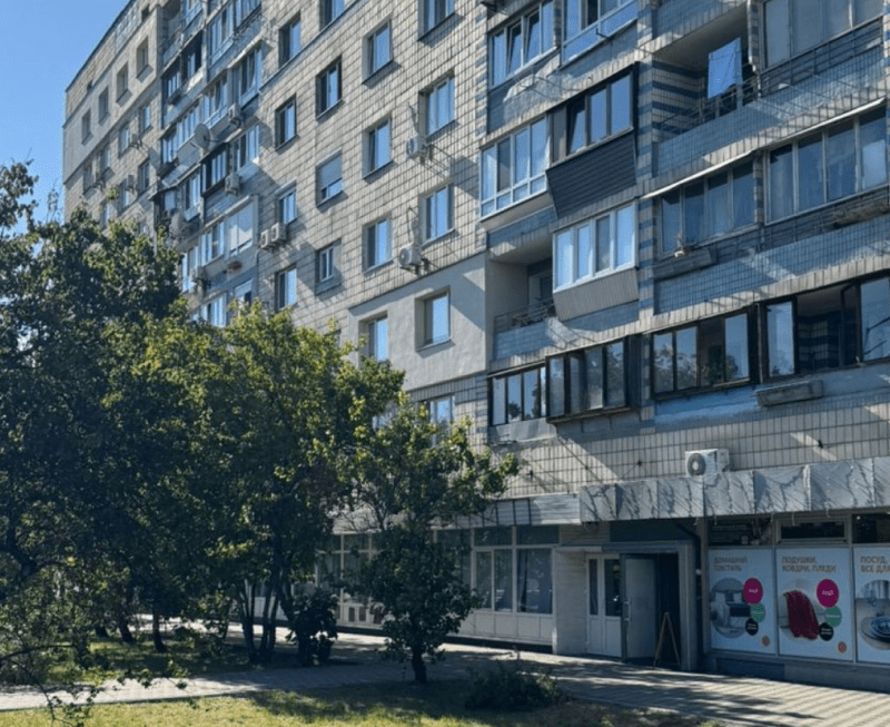 приміщення на Русанівці