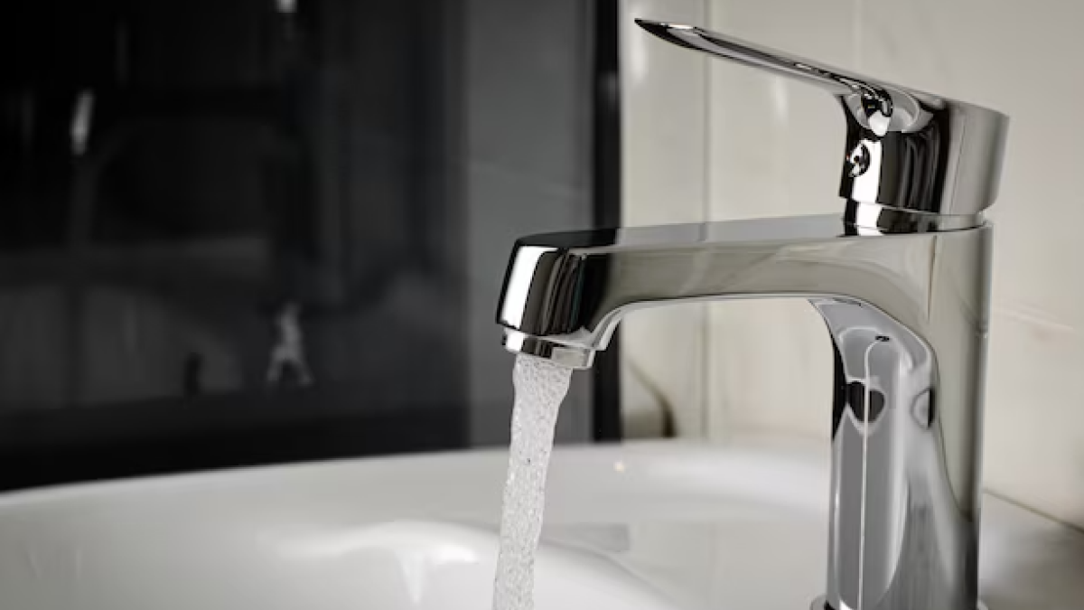 У Києві до кінця доби відновлять водопостачання