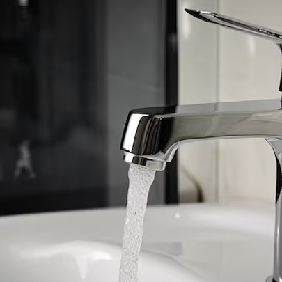 У Києві до кінця доби відновлять водопостачання - 412x412