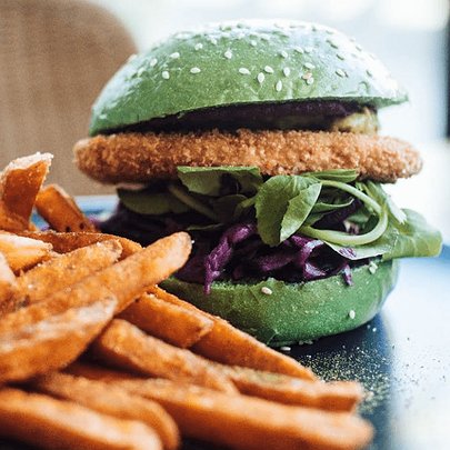 Де поїсти веганам у Києві: 10 найкращих локацій - 412x412