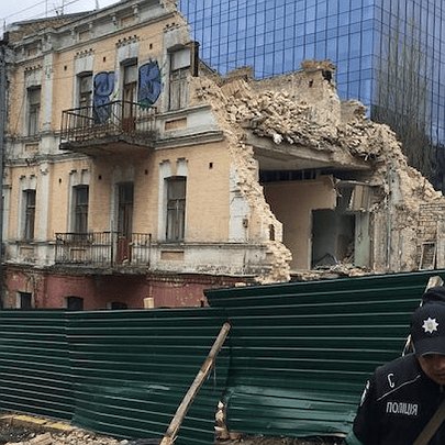 На Лук'янівці на місці зруйнованої поліцейської дільниці збудують офіс - 412x412