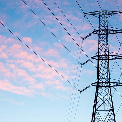 У Києві та області знову застосовують відключення світла: графіки на 10 квітня - 412x412