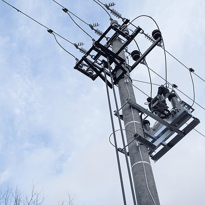 До восьми годин без світла: графіки відключень у Києві та області - 412x412