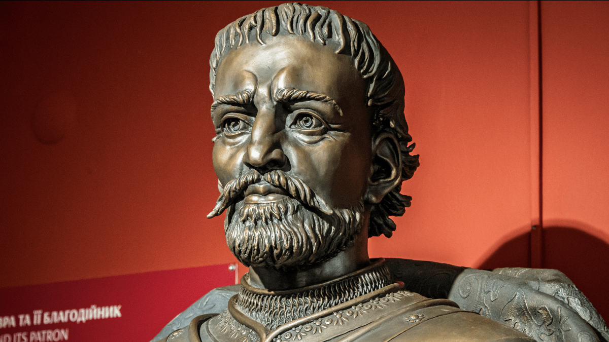 У Лаврі представили найточніше погруддя Івана Мазепи: фото