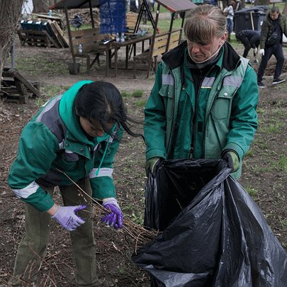У загальноміській толоці в Києві взяли участь понад 7000 людей - 412x412