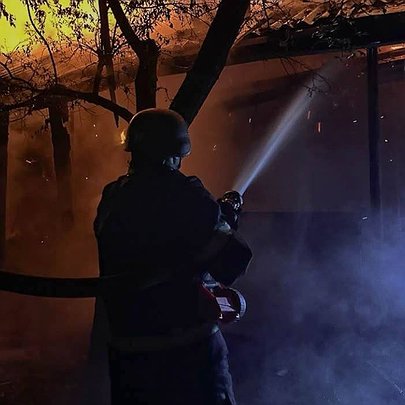 Росія знову атакувала Київ: пошкоджена ще одна АЗС, є постраждалі - 412x412