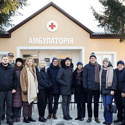 На Київщині відновили амбулаторію, зруйновану під час окупації у 2022 році - 412x412