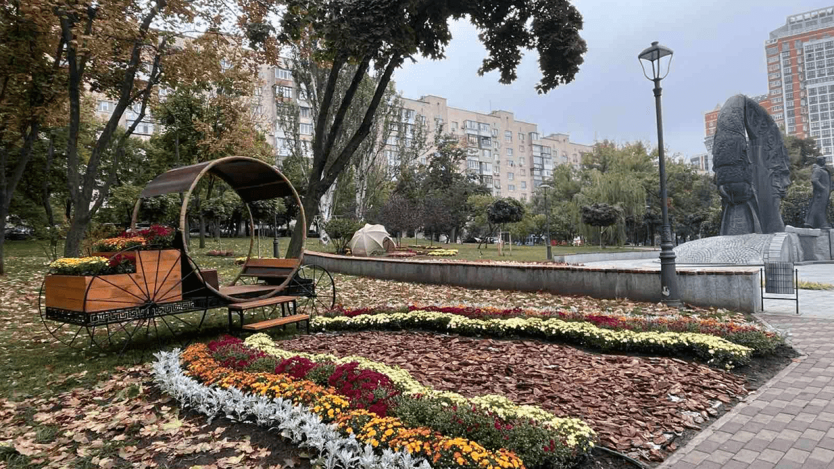 На Печерську з'явилася яскрава фотозона: локація