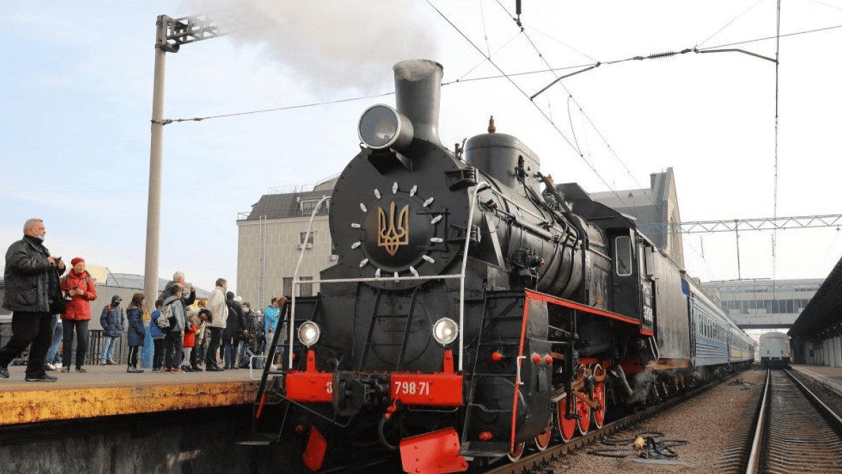 Укрзалізниця призначає Чарівний Експрес на вікенд святого Миколая