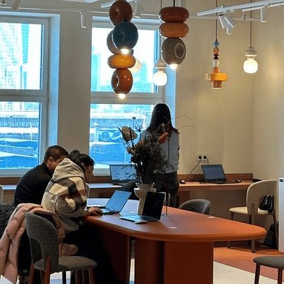 На залізничному вокзалі Києва з'явилася лаунж-зона для пасажирів - 412x412