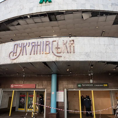 На "Лук'янівській" замінюють двері: як працюватиме станція - 412x412