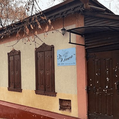 На Андріївському узвозі демонтують найстарішу садибу 1846 року - 412x412