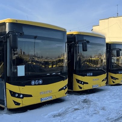 Зі столичних маршрутів тимчасово зняли гуманітарні автобуси: яка причина - 412x412