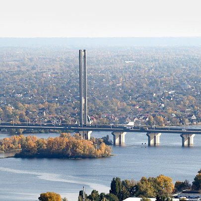 На Південному мосту триває ліквідація наслідків атаки: що відомо - 412x412