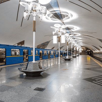 На станції метро "Теремки" обвалилася стеля: що відомо - 412x412