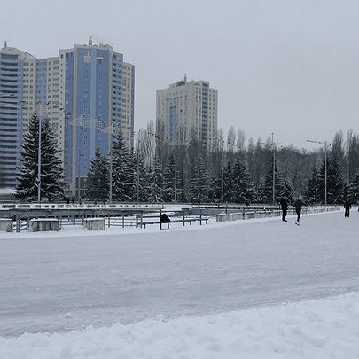 Вперше за сім років: на Льодовому стадіоні повноцінно запрацює ковзанка - 412x412