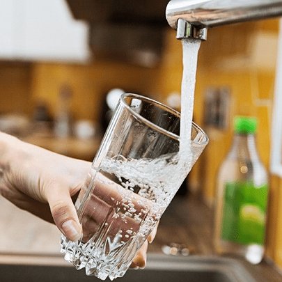 Якість води у кранах київських осель: звідки беруть, як очищують та перевіряють - 412x412