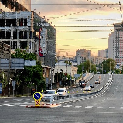 У Києві обмежать рух на низці ділянок: громадський транспорт курсуватиме зі змінами - 412x412