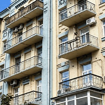 У власність Києва повернули незаконно приватизовану пам'ятку архітектури на Бессарабці - 412x412