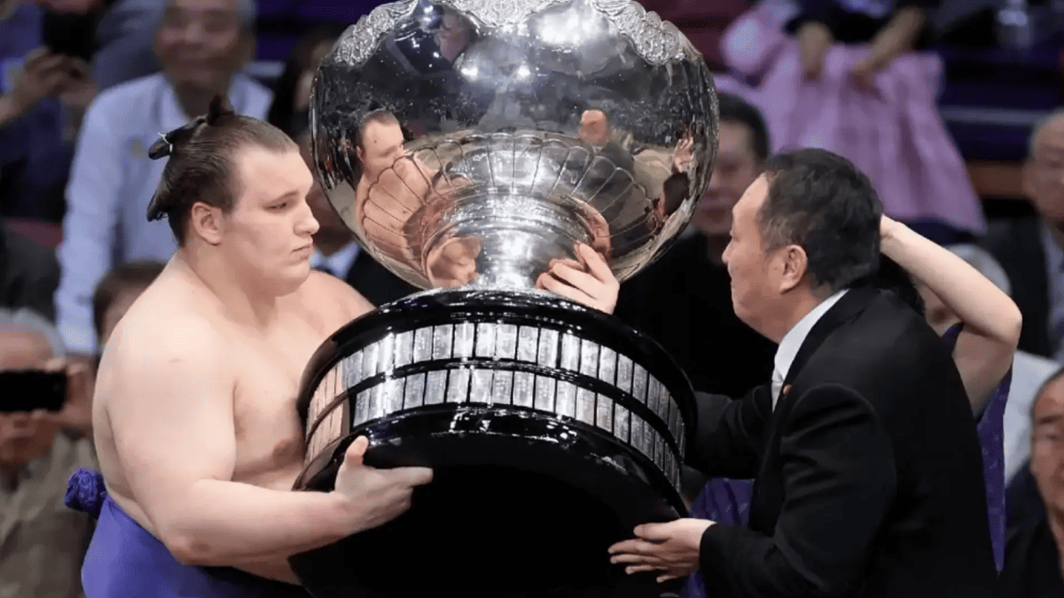 Український спортсмен вперше переміг на елітному турнірі сумо в Японії