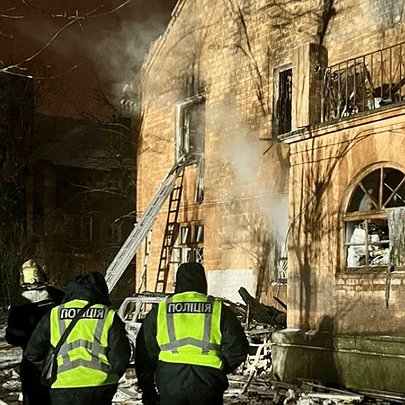 У Києві пошкоджені понад пів сотні будинків: наслідки ворожої атаки - 412x412