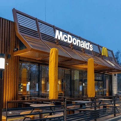 Українець створив сервіс, що показує розмір переплати за доставку з McDonald's - 412x412