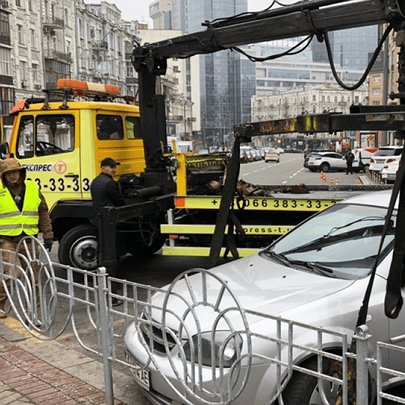 Евакуація авто у столиці стане дорожчою: у КМДА назвали суму - 412x412