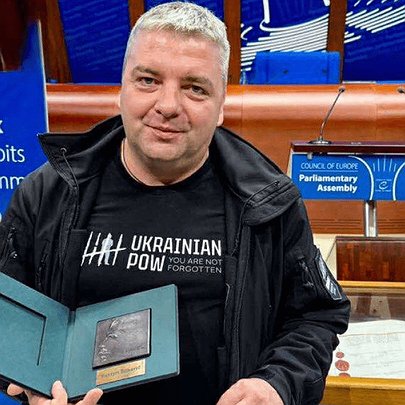 Український журналіст і експолонений отримав премію Вацлава Гавела - 412x412