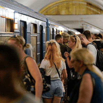 Київське метро стало найзбитковішим в Україні за перші пів року - 412x412