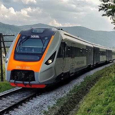 Укрзалізниця запустить потяг до Болгарії: як він курсуватиме - 412x412