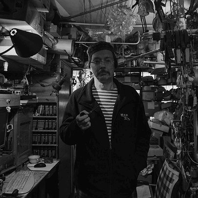 Внаслідок атаки на Київ загинув бутафор Вадим Тупчій - 412x412