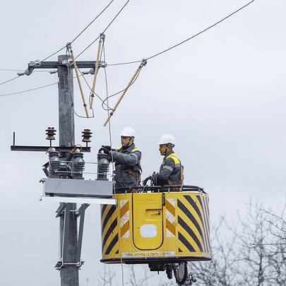 У Києві та області діють відключення електроенергії: графіки - 412x412