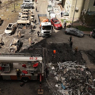 У Києві вже 19 загиблих внаслідок атаки: що відомо станом на зараз - 412x412