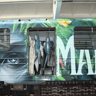 У київському метрополітені почав курсувати унікальний тематичний вагон - 412x412