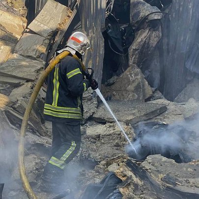 На Київщині пошкодження внаслідок атак РФ фіксують у п'яти районах, є загиблі - 412x412
