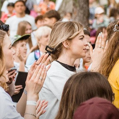 У Києві відбудеться масштабний фестиваль "ПОРУЧ KYIV FEST": що у програмі - 412x412