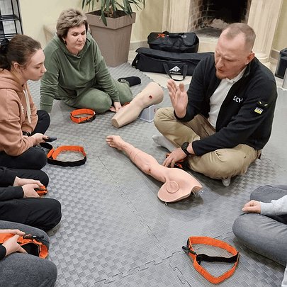 Для вчителів Києва та області провели тренінги із зупинки кровотечі - 412x412