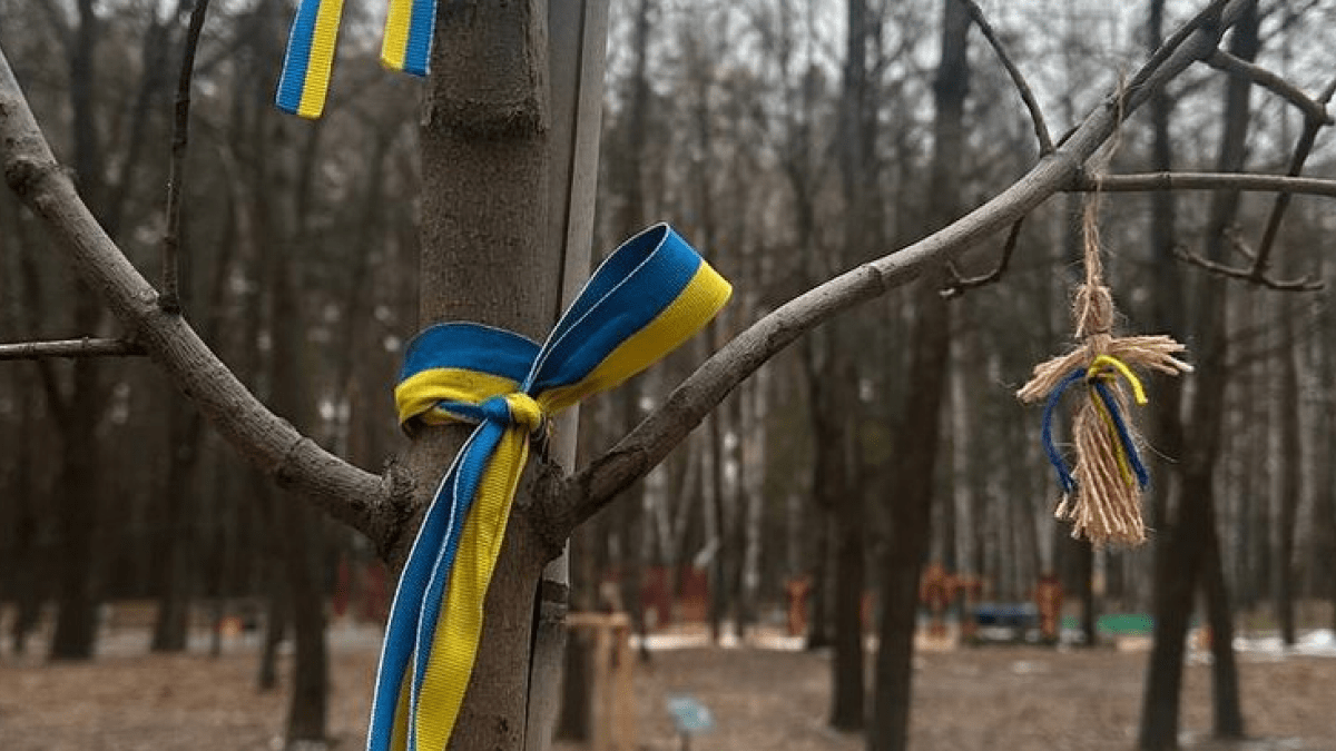 У столичному парку висадять дерева на честь загиблих воїнів