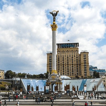 Який вигляд мав Майдан Незалежності понад 150 років тому: архівне фото - 412x412