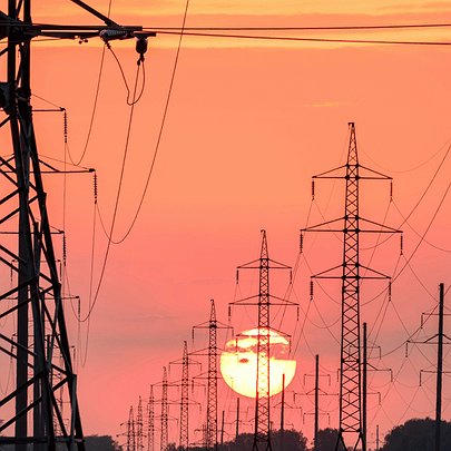 Відключення світла у Києві та області 7 січня: графіки - 412x412