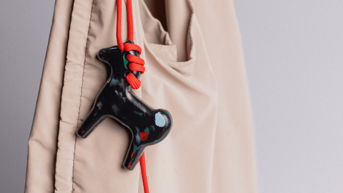 Animalism by UAnimals створив традиційного українського коника з переробленого пластику