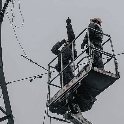 У Києві та області діють відключення світла: графіки - 412x412