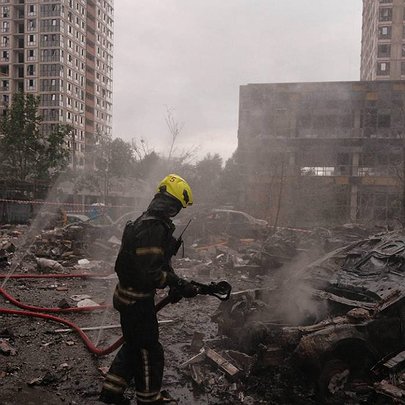 Мешканців Вишневого закликали не виходити з дому після атаки рф: деталі - 412x412